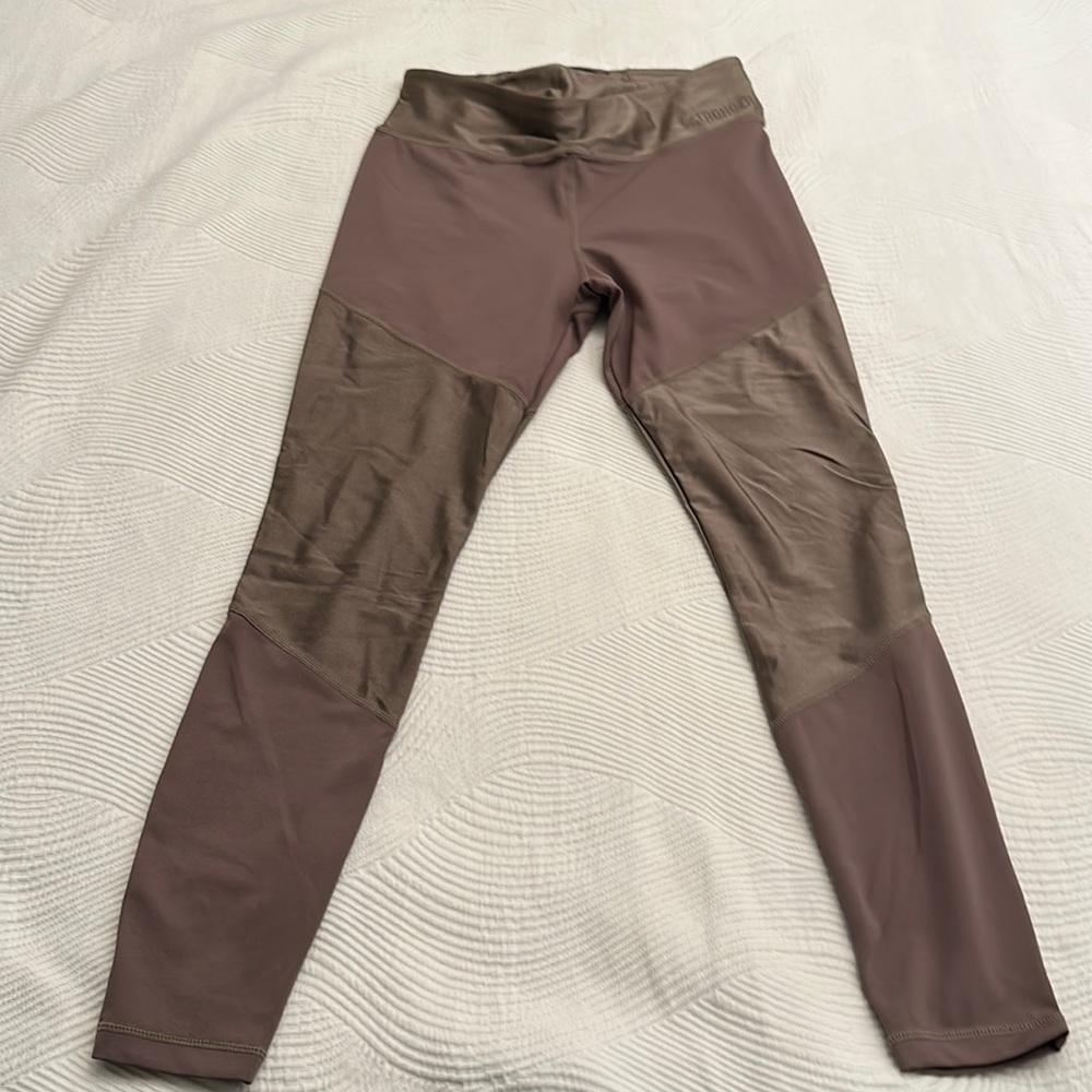 STRONGER leggings in nude size L